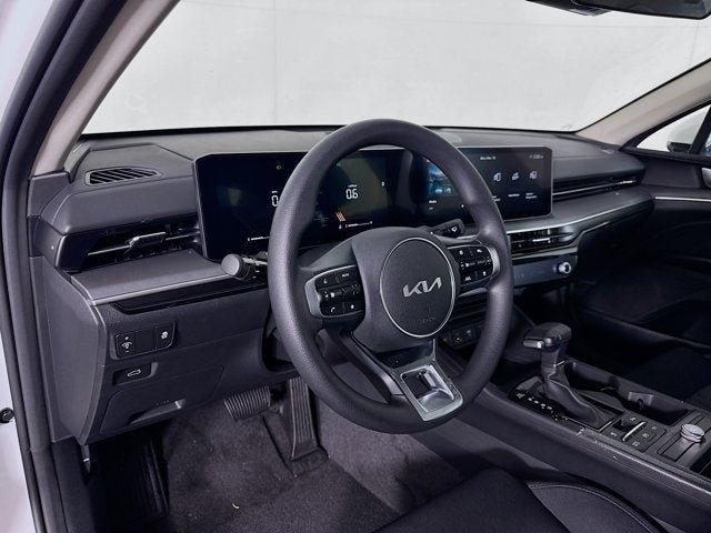 New 2025 Kia K5 LXS FWD image 9