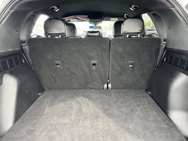 Certified 2025 Ford Escape ST-Line AWD/4WD image 7
