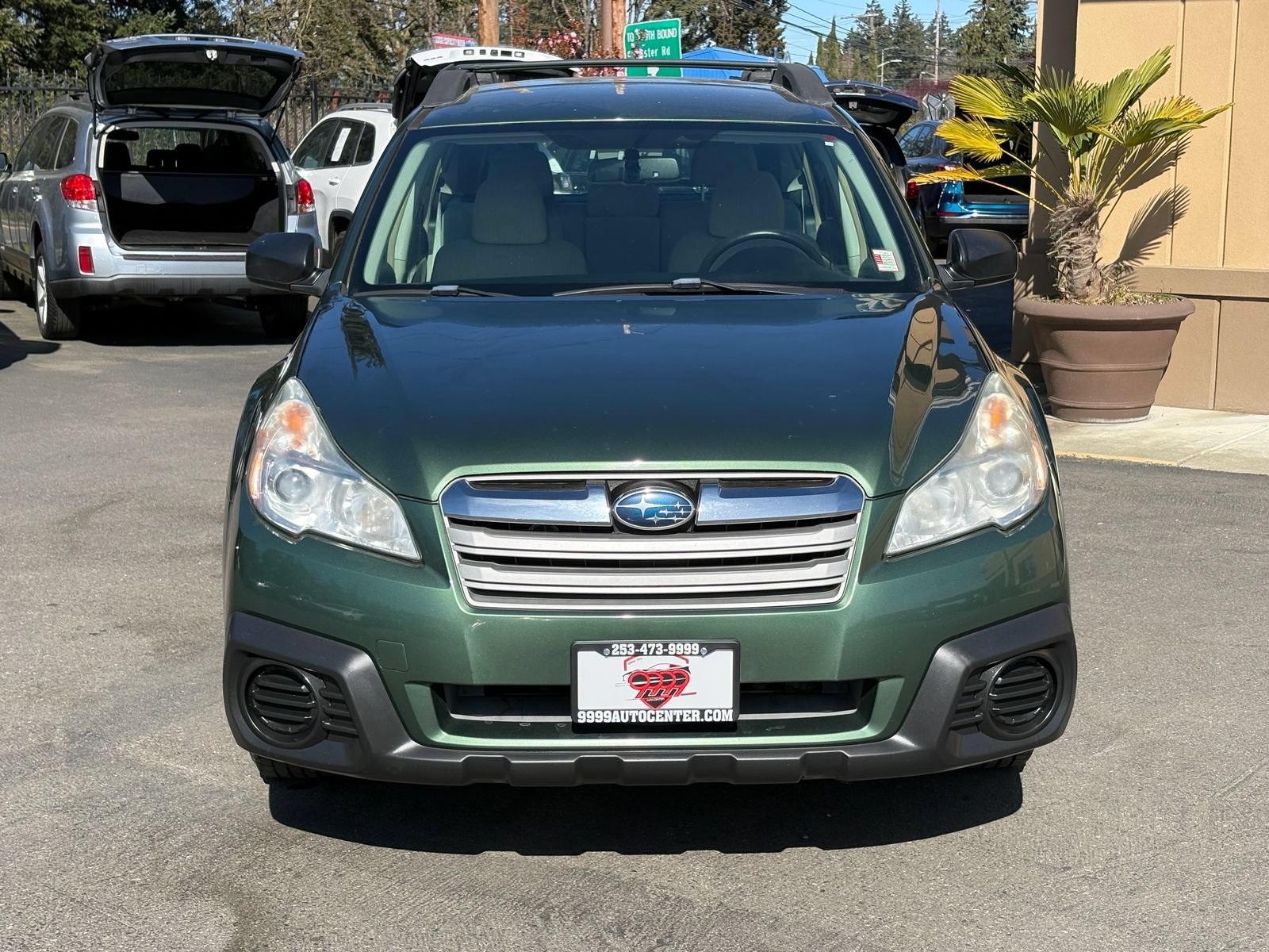 Used 2014 Subaru Outback 2.5i AWD/4WD image 2