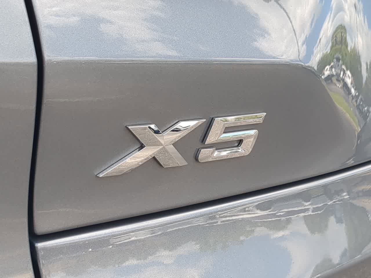 Used 2024 BMW X5 xDrive50e AWD/4WD image 12