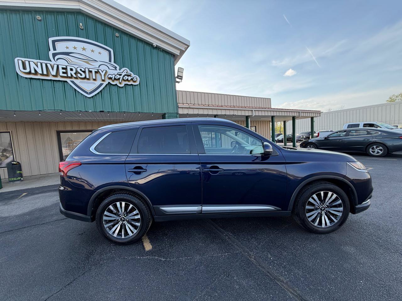 Used 2020 Mitsubishi Outlander SEL FWD image 3