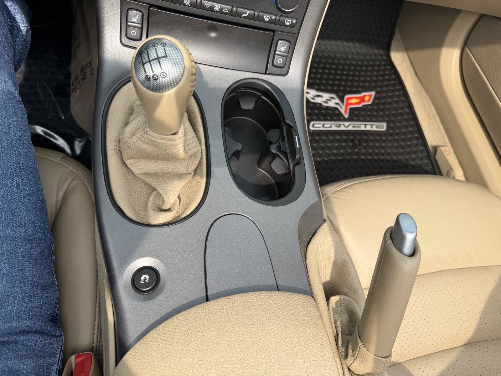 Used 2007 Chevrolet Corvette Convertible w/ Preferred Equipment Group RWD image 27