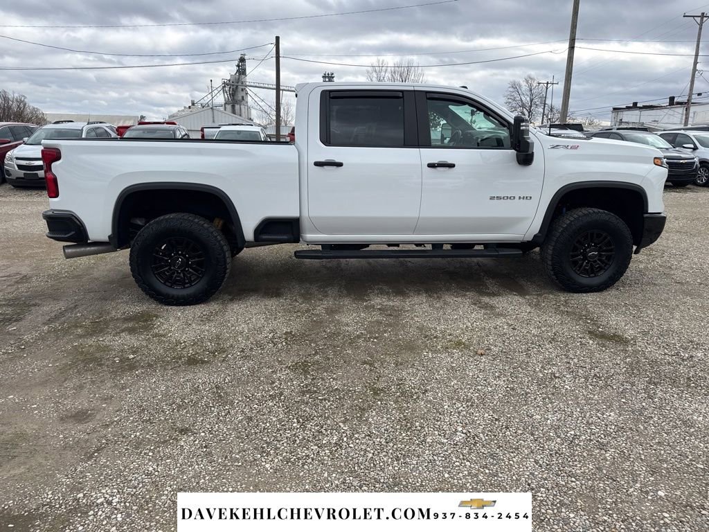 Used 2024 Chevrolet Silverado 2500 ZR2 w/ Technology Package image 6