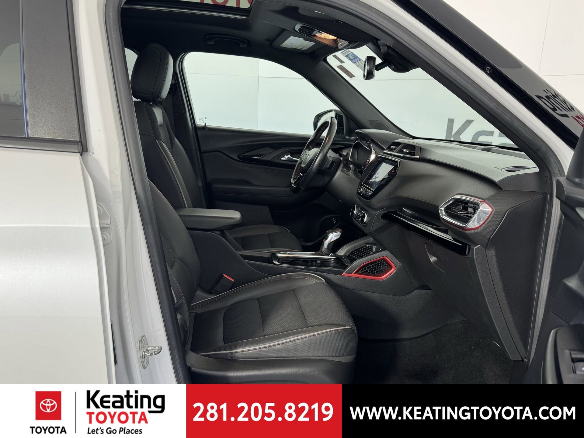 Used 2021 Chevrolet TrailBlazer RS w/ Sun and Liftgate Package image 21