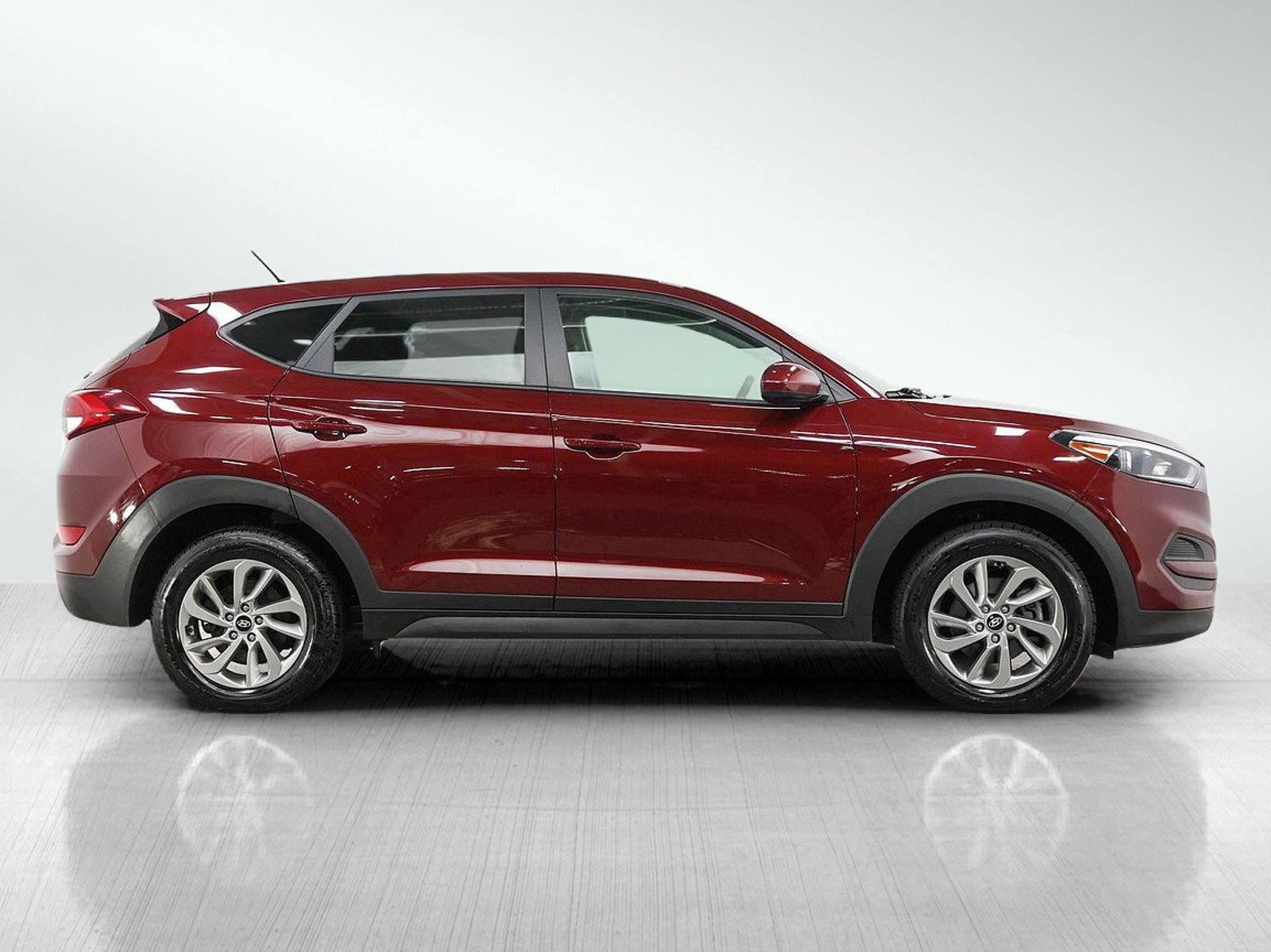 Used 2018 Hyundai Tucson SE w/ Cargo Package AWD/4WD image 6