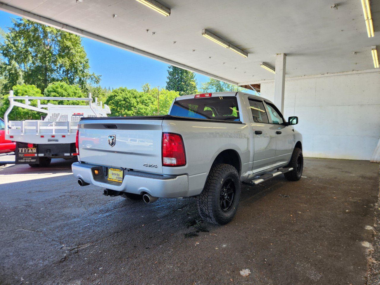 Used 2015 RAM 1500 Express AWD/4WD image 3