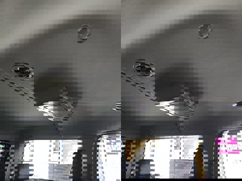 Used 2011 Cadillac Escalade ESV Luxury image 20