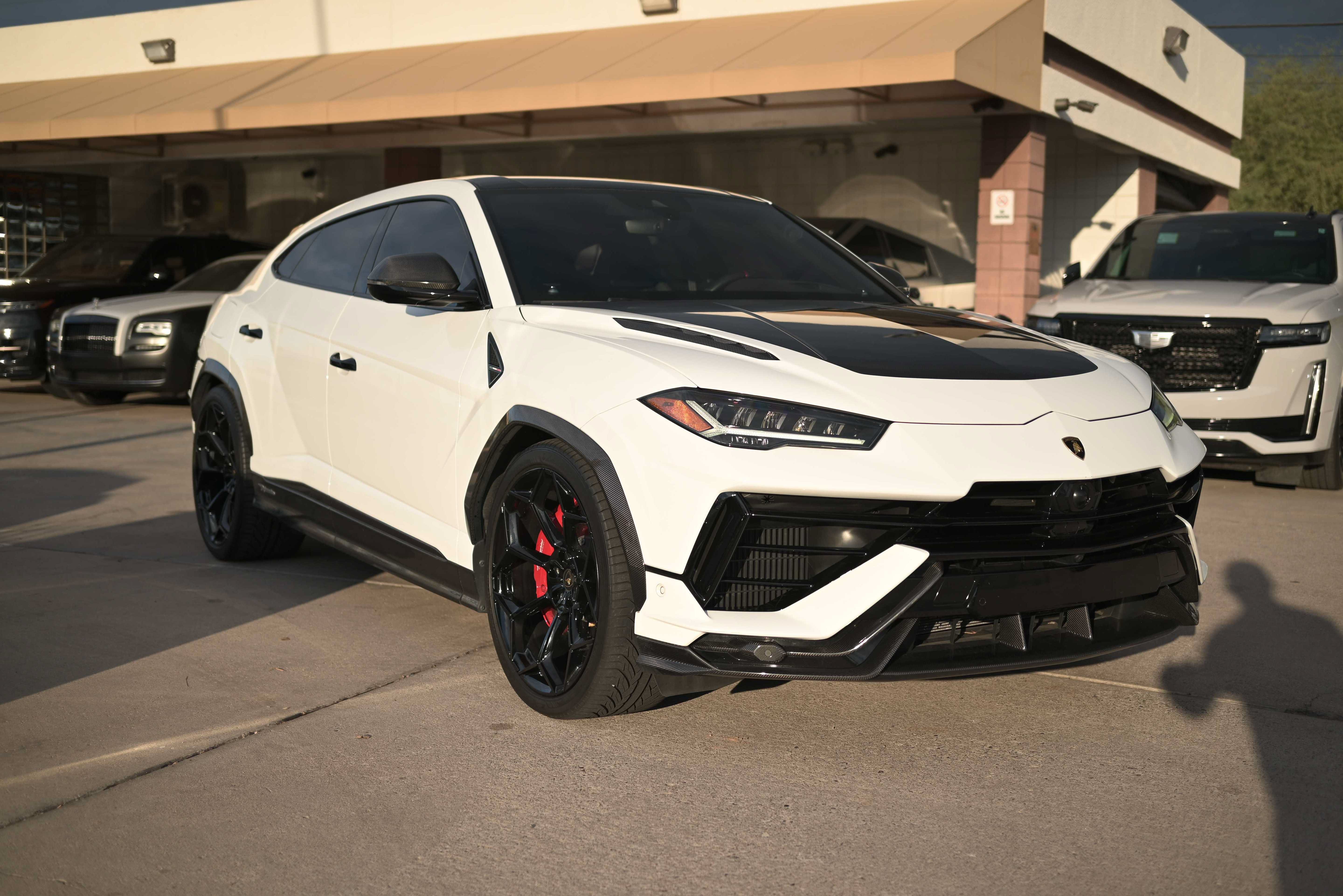 Used 2023 Lamborghini Urus Performante AWD/4WD image 5