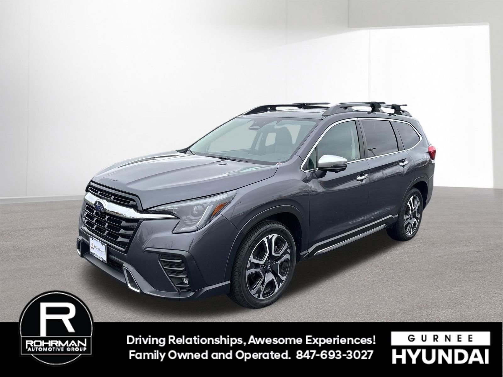 Used 2023 Subaru Ascent Touring image 1