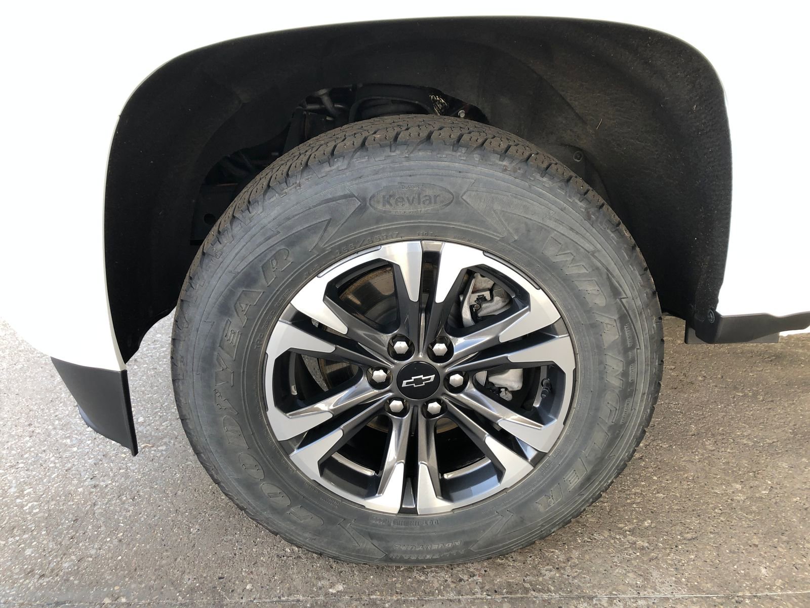 Used 2022 Chevrolet Colorado Z71 AWD/4WD image 4
