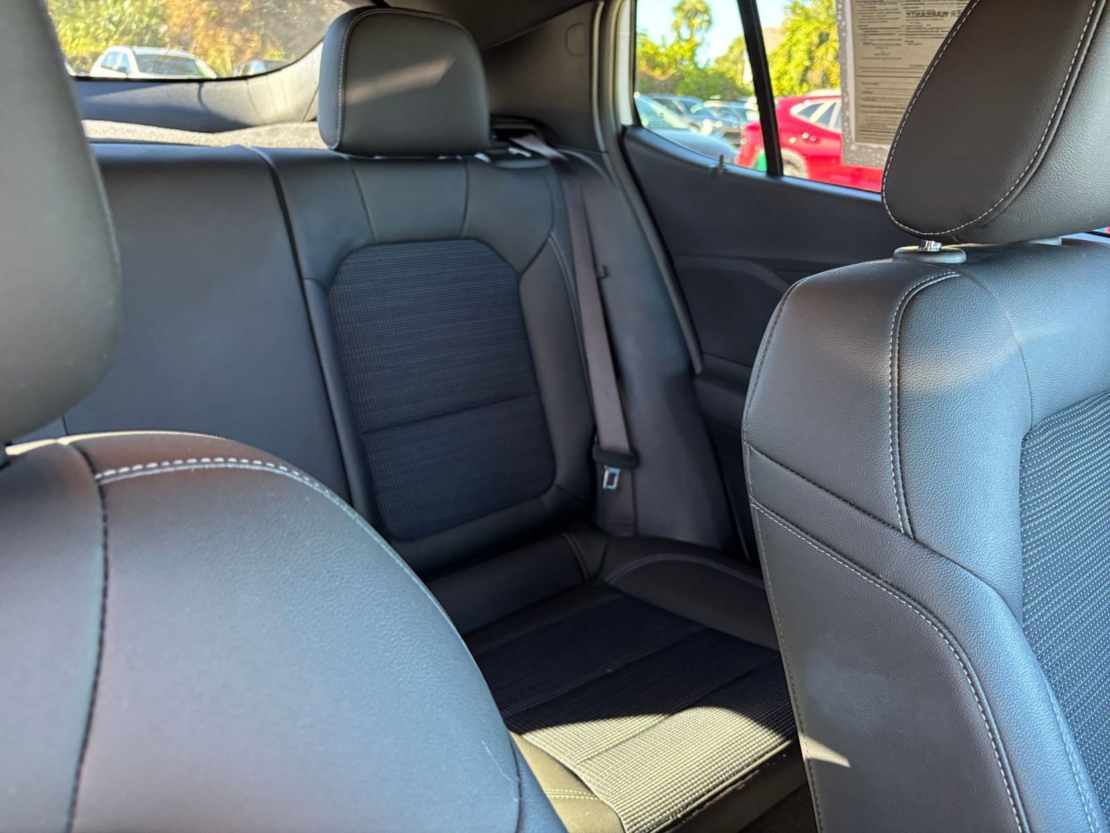 Used 2025 Buick Envista Preferred image 37