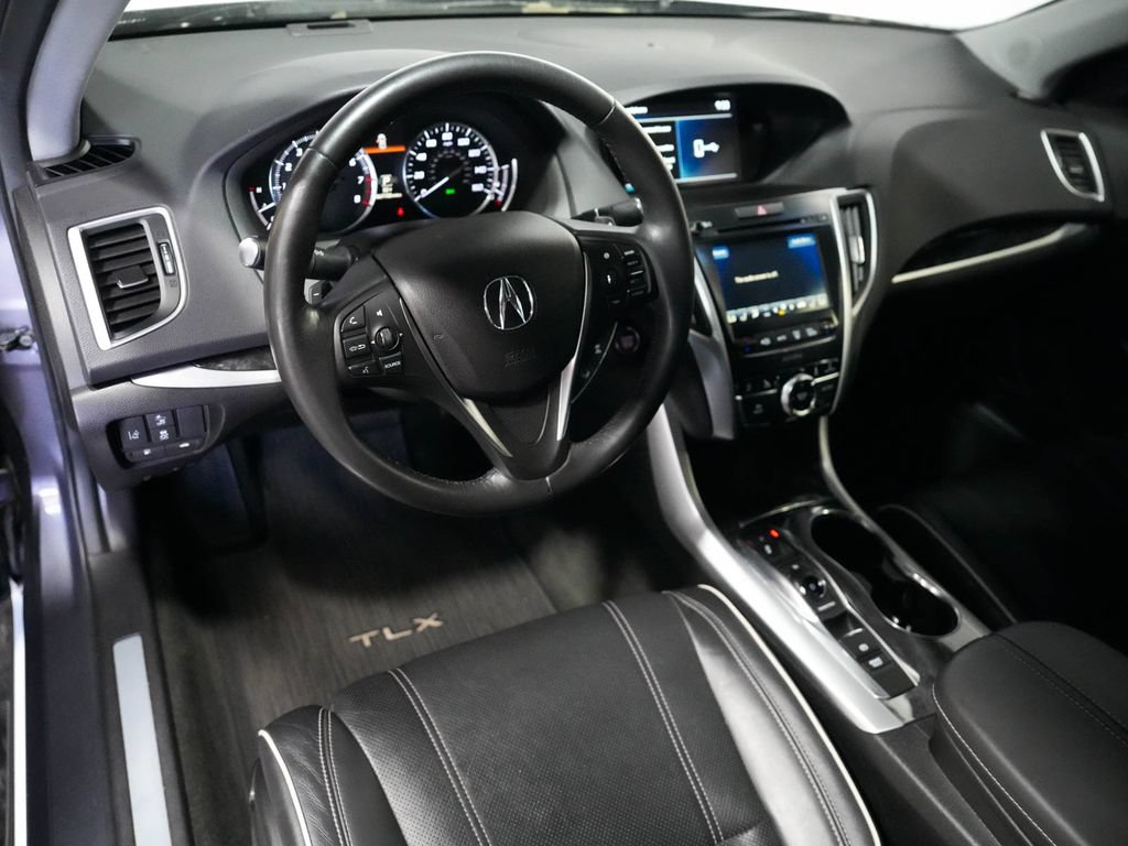 Used 2018 Acura TLX w/ Technology Package FWD image 16