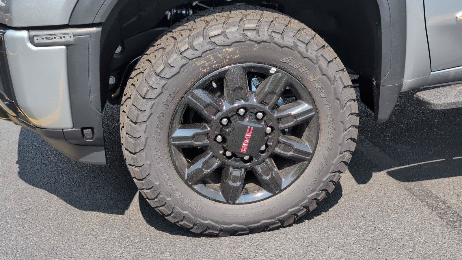 New 2026 GMC Sierra 2500 AT4 w/ AT4 Premium Plus Package AWD/4WD image 11
