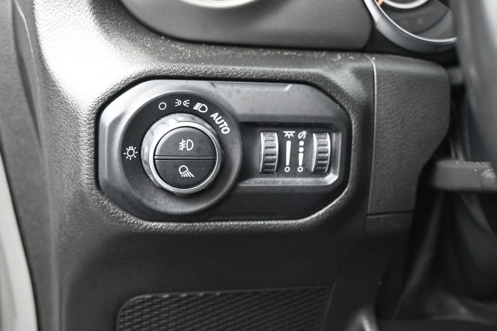 Used 2022 Jeep Gladiator Sport AWD/4WD image 15