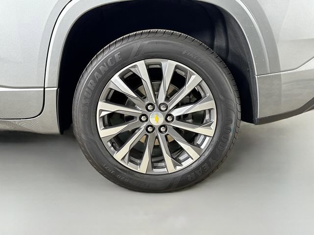 Used 2023 Chevrolet Traverse Premier image 36