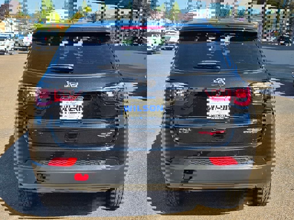 Used 2023 Jeep Compass Trailhawk image 4