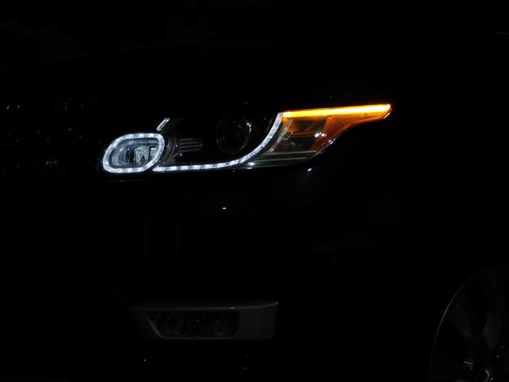 Used 2014 Land Rover Range Rover Sport HSE image 15