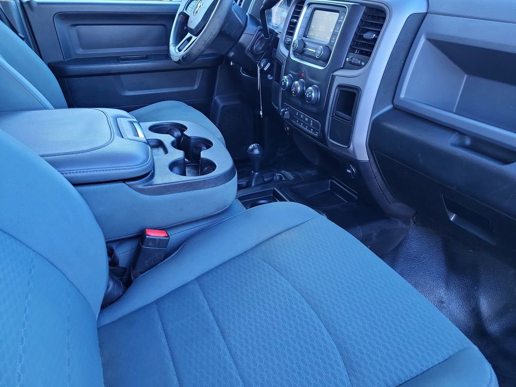 Used 2016 RAM 3500 Tradesman w/ Chrome Appearance Group AWD/4WD image 17