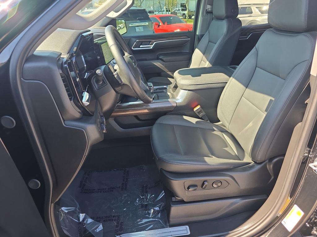 Used 2025 Chevrolet Silverado 1500 RST image 12