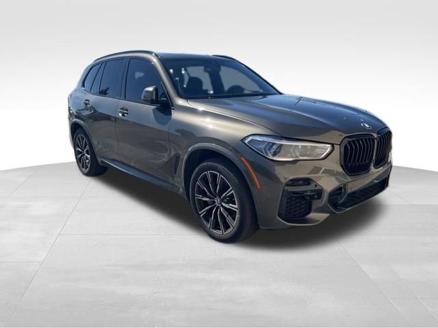 Used 2022 BMW X5 xDrive40i w/ M Sport Package image 1