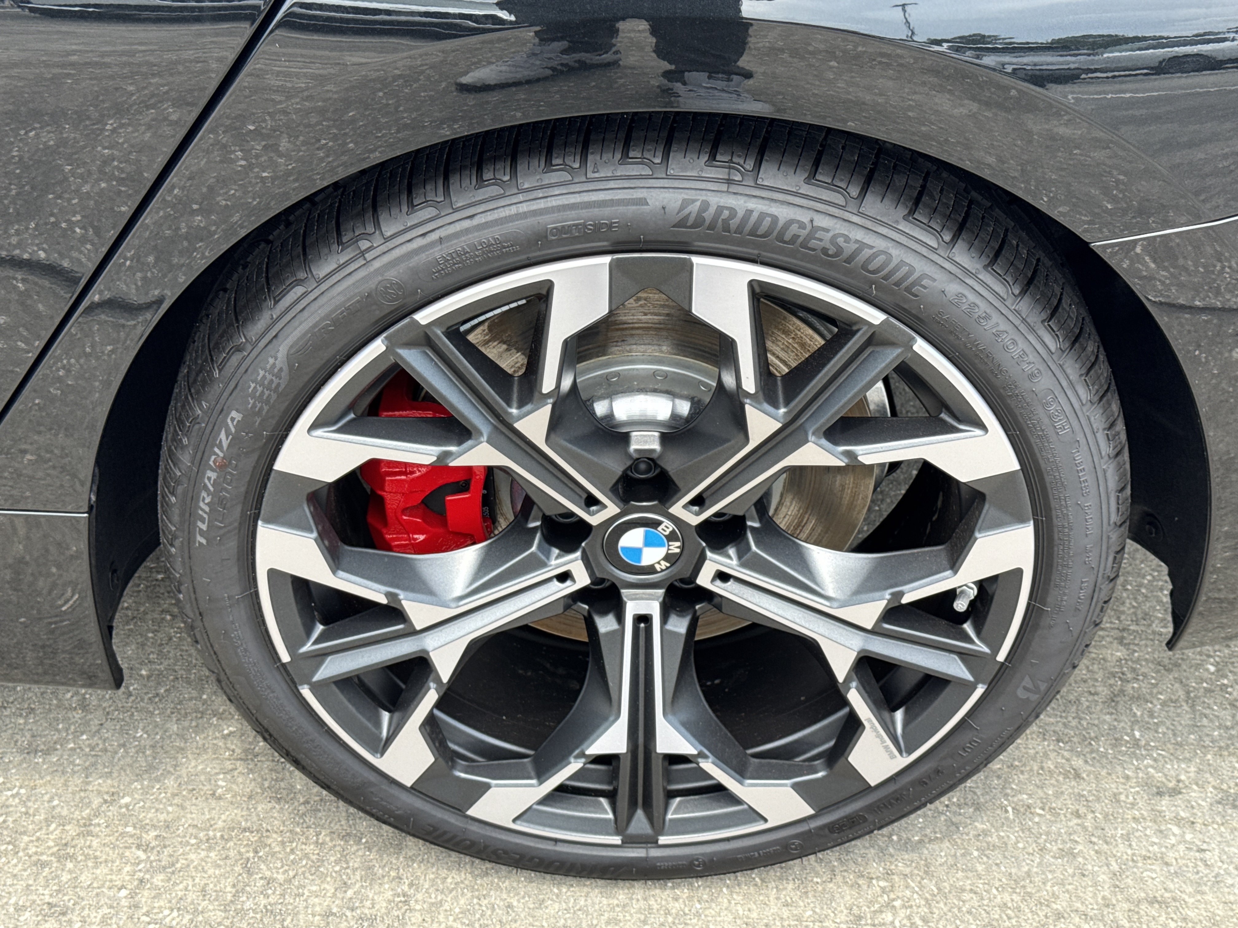New 2026 BMW 330i Sedan w/ M Sport Package RWD image 25