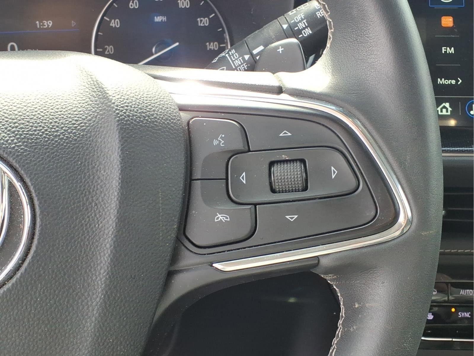 Used 2022 Buick Envision Preferred image 16