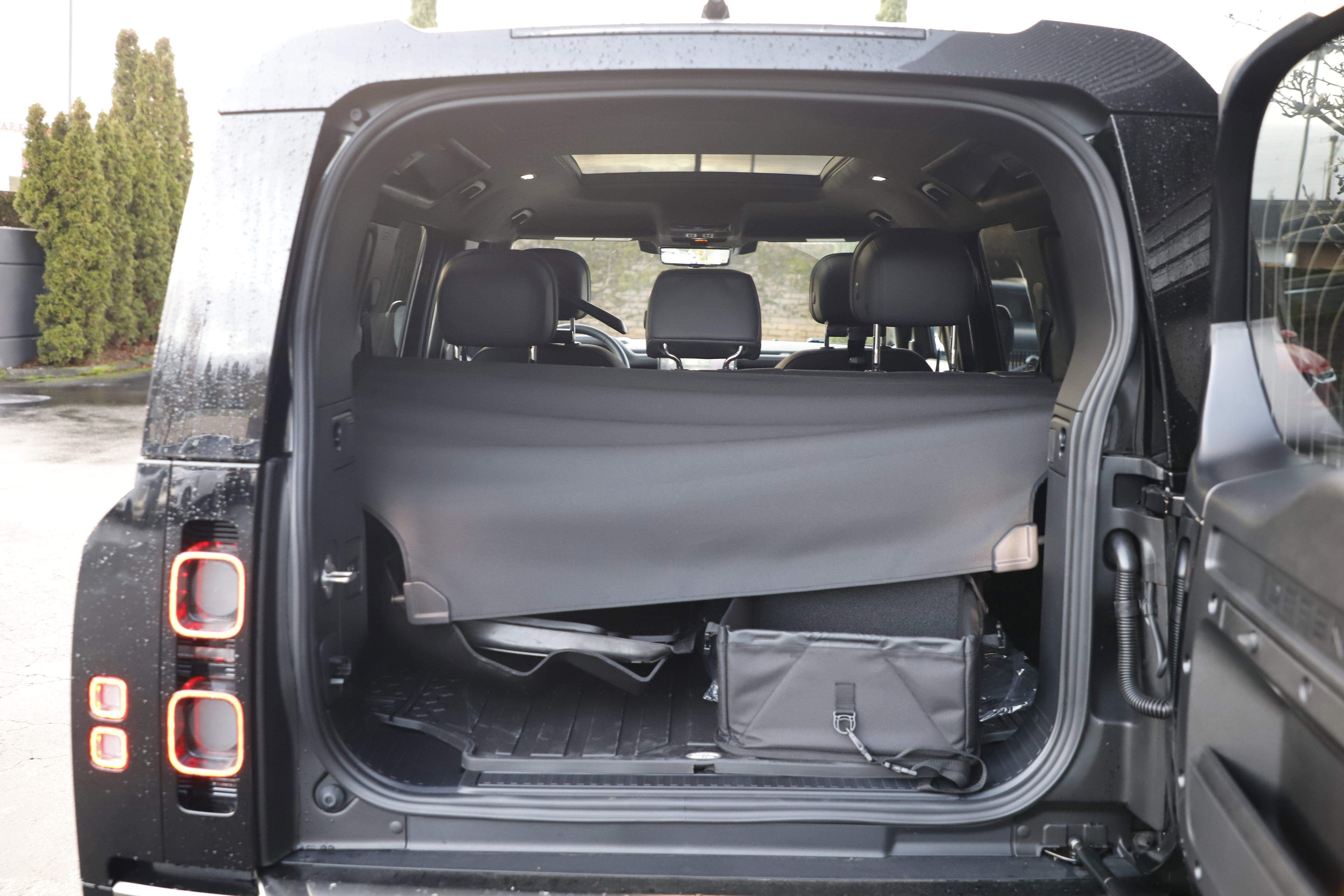 New 2025 Land Rover Defender 110 X AWD/4WD image 7