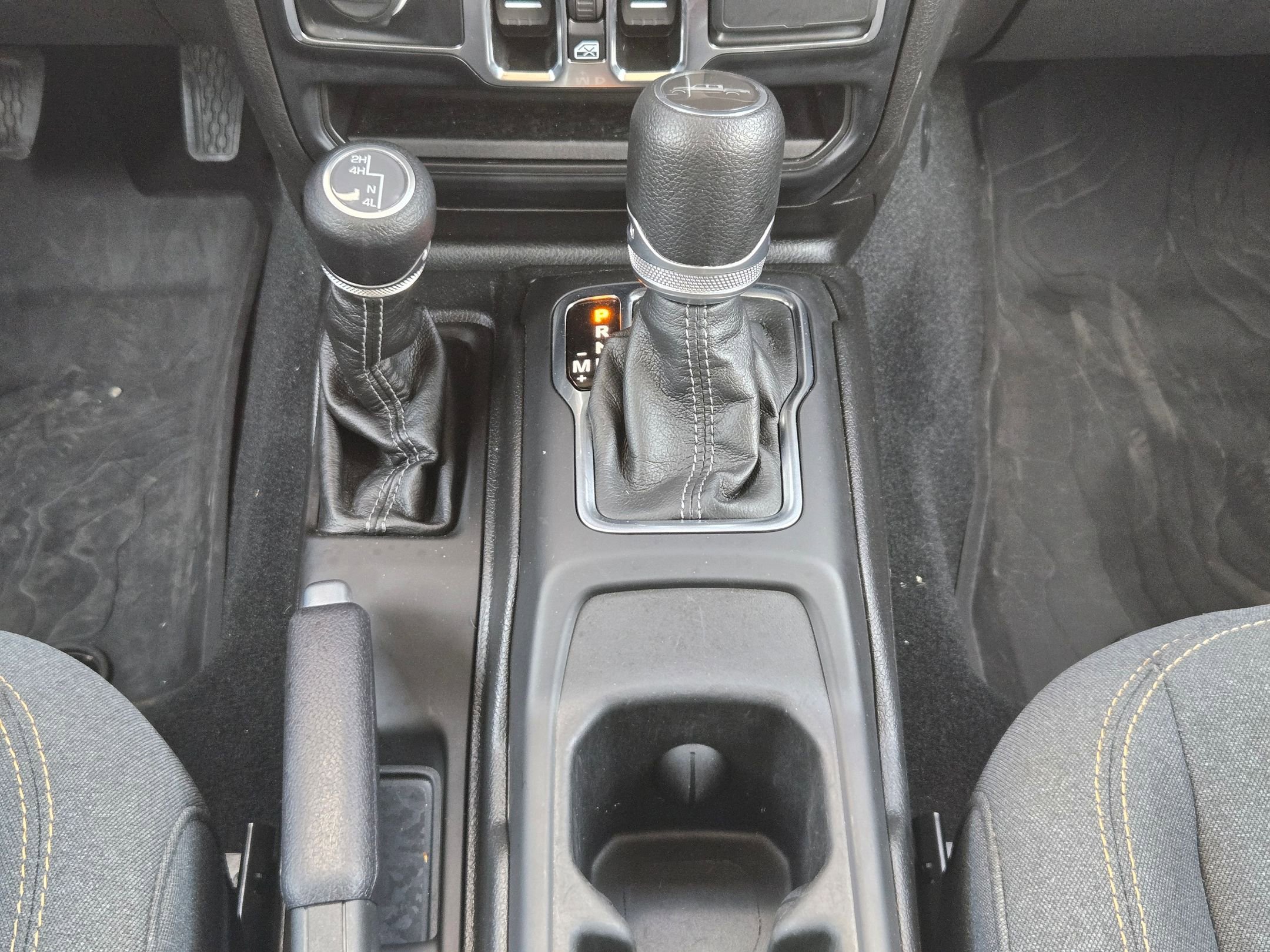 Used 2024 Jeep Gladiator Sport image 19