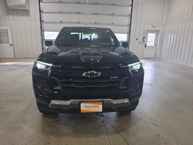 Used 2024 Chevrolet Colorado Z71 w/ Z71 Convenience Package 2 AWD/4WD image 3
