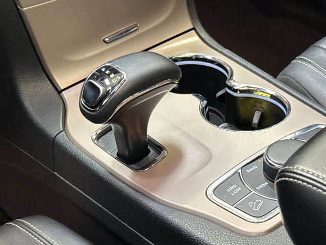 Used 2015 Jeep Grand Cherokee Limited w/ Trailer Tow Group IV image 26