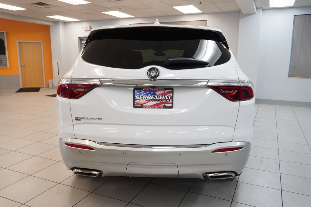 Used 2023 Buick Enclave Essence w/ Experience Buick Package AWD/4WD image 9