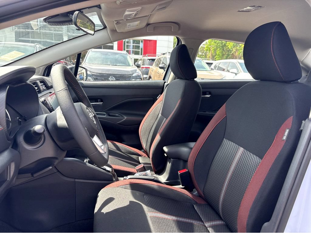 New 2025 Nissan Versa SR w/ Trunk Package FWD image 18