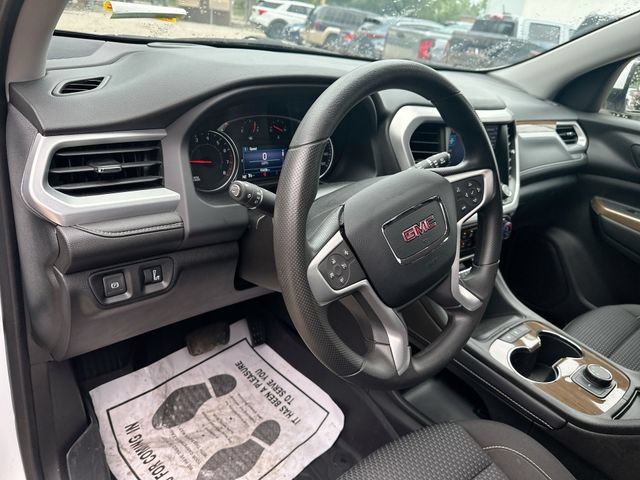 Used 2023 GMC Acadia SLE FWD image 13