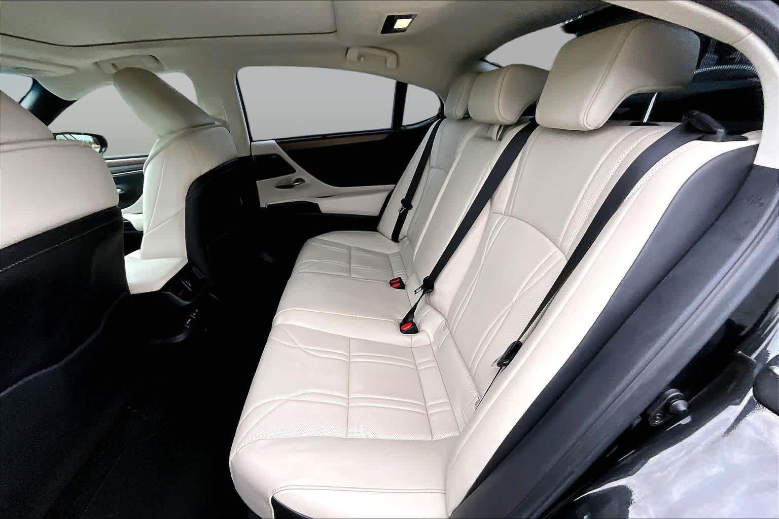 Used 2025 Lexus ES 350 Ultra Luxury w/ Accessory Package (Z2) FWD image 21