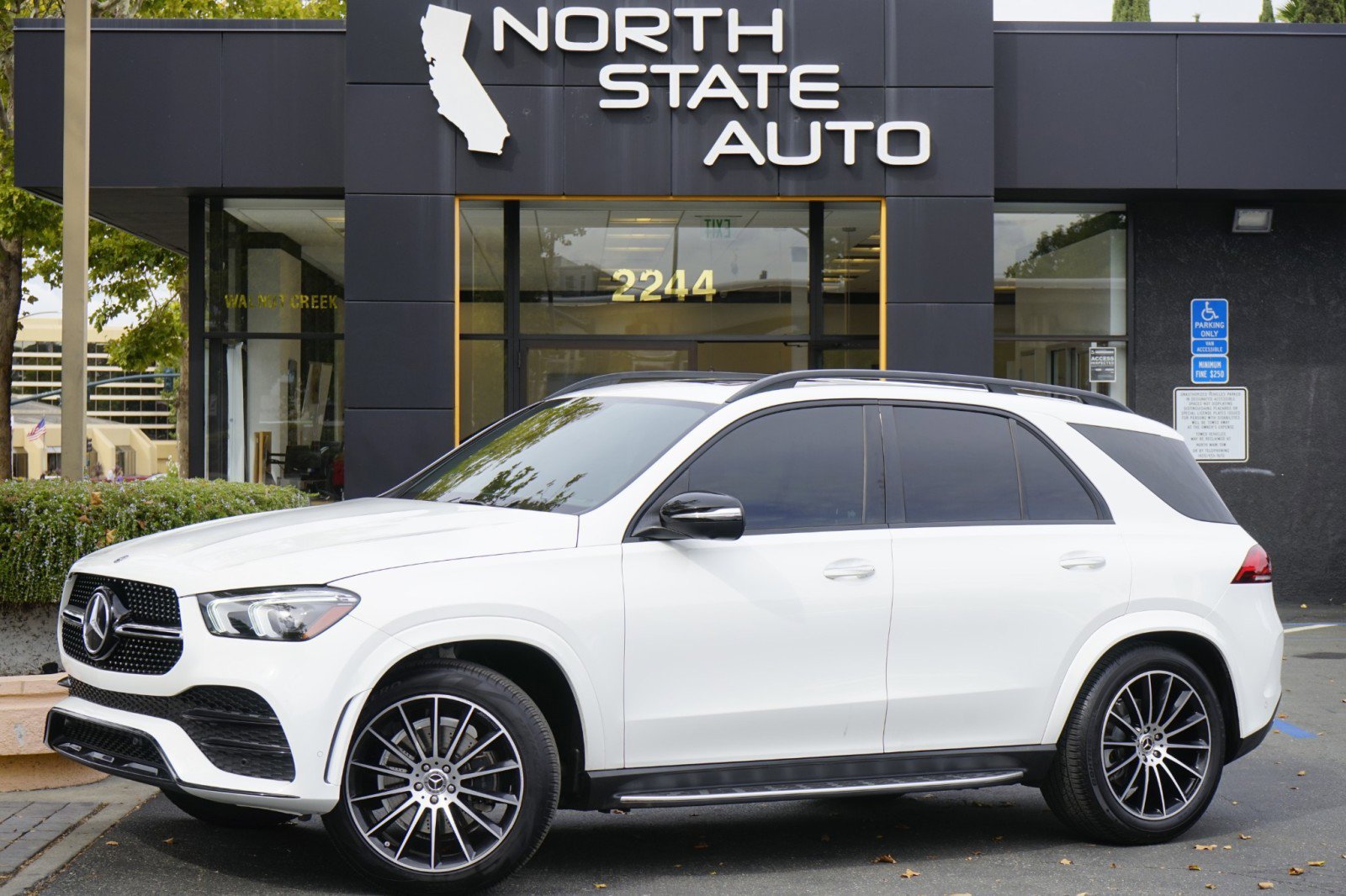 Used 2020 Mercedes-Benz GLE 350 w/ AMG Line Exterior
