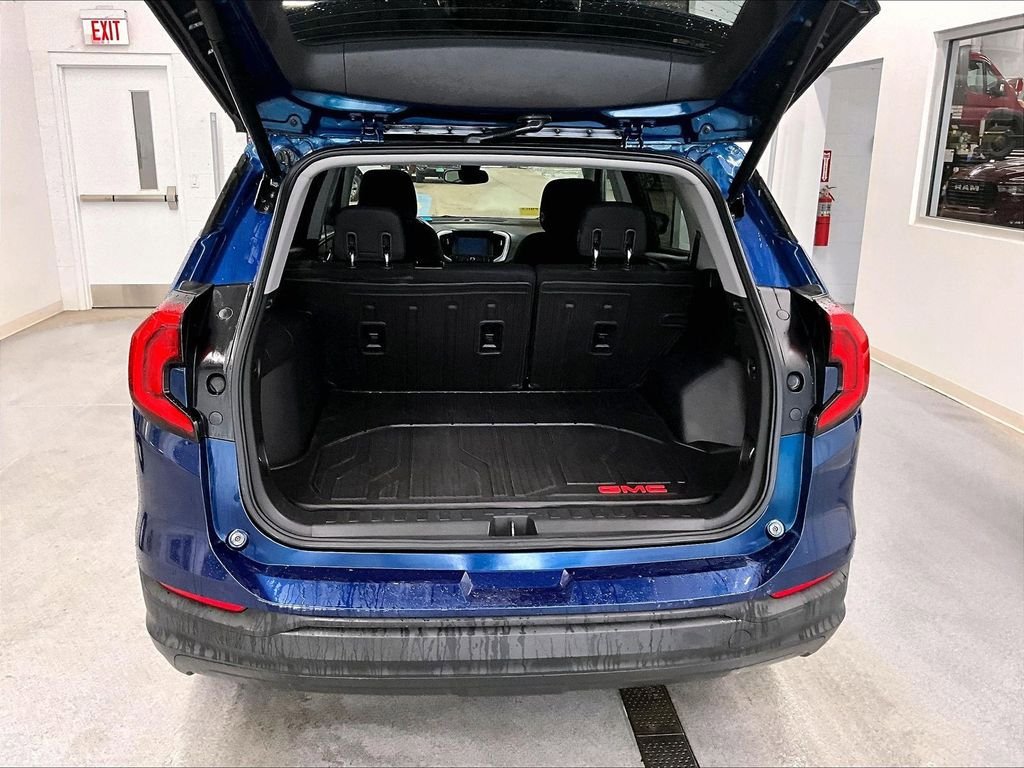 Used 2020 GMC Terrain SLE w/ Driver Convenience Package FWD image 34