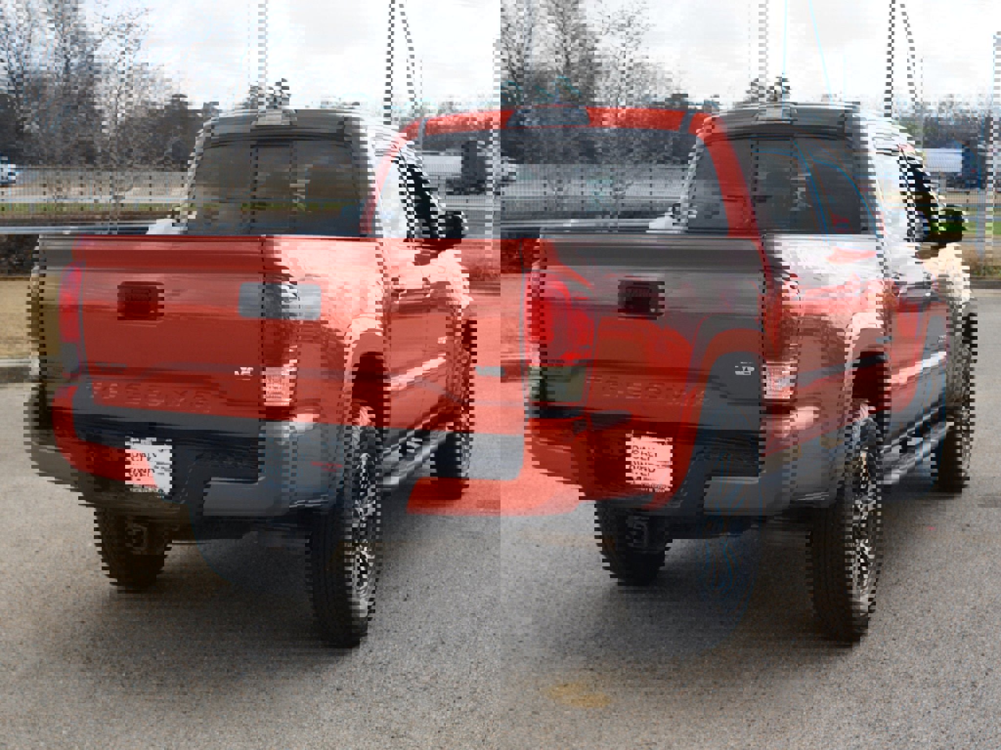Used 2016 Toyota Tacoma TRD Sport w/ Towing Package image 19