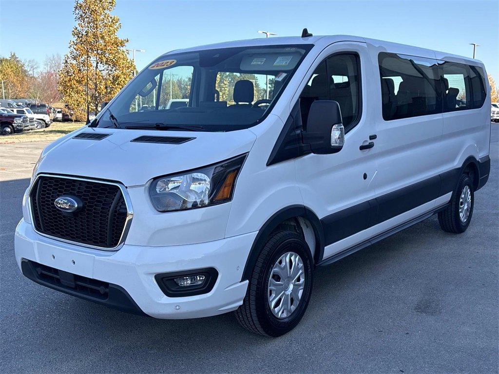 Used 2023 Ford Transit 350 XLT image 4