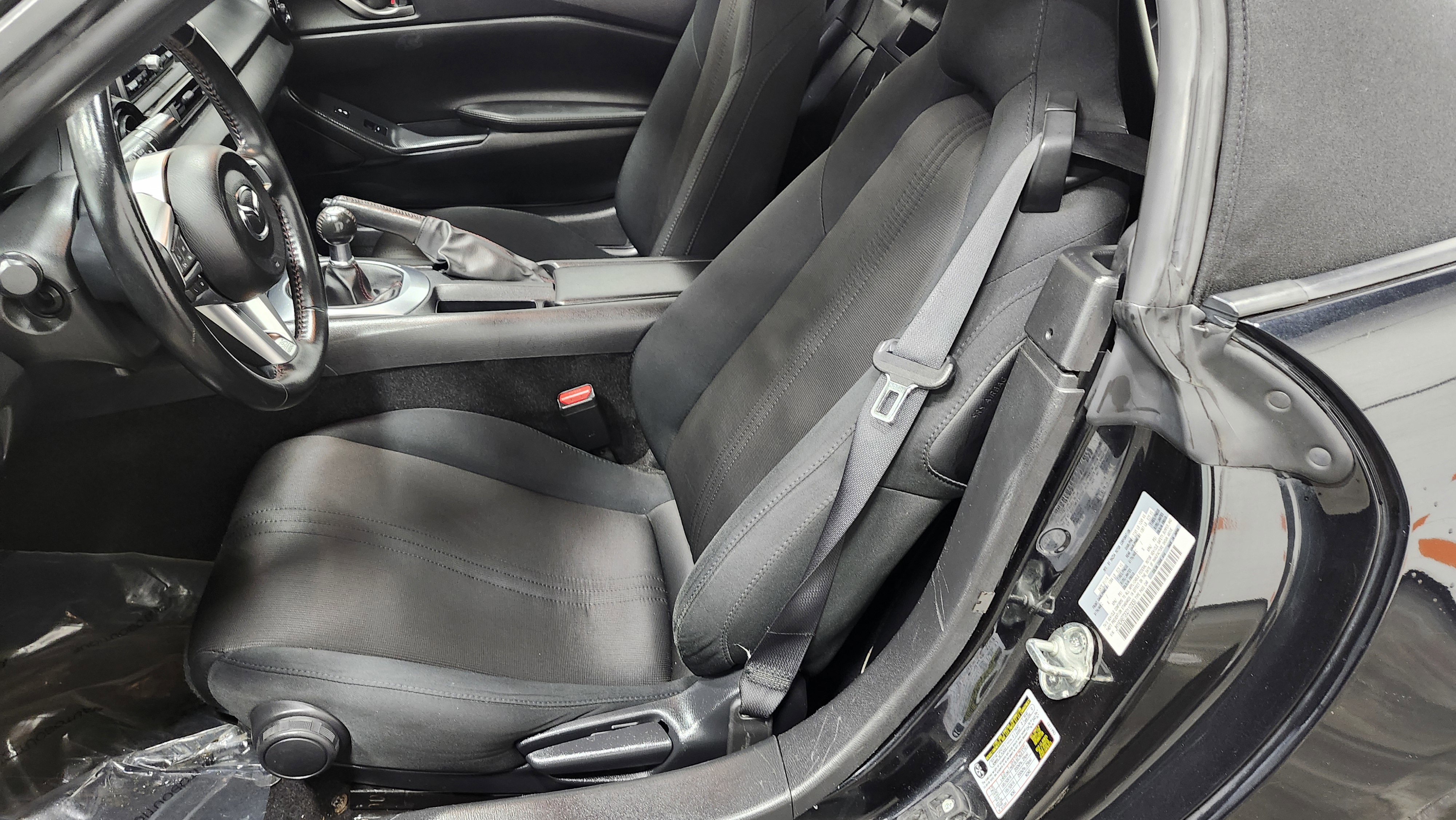 Used 2016 MAZDA MX-5 Miata Sport image 22