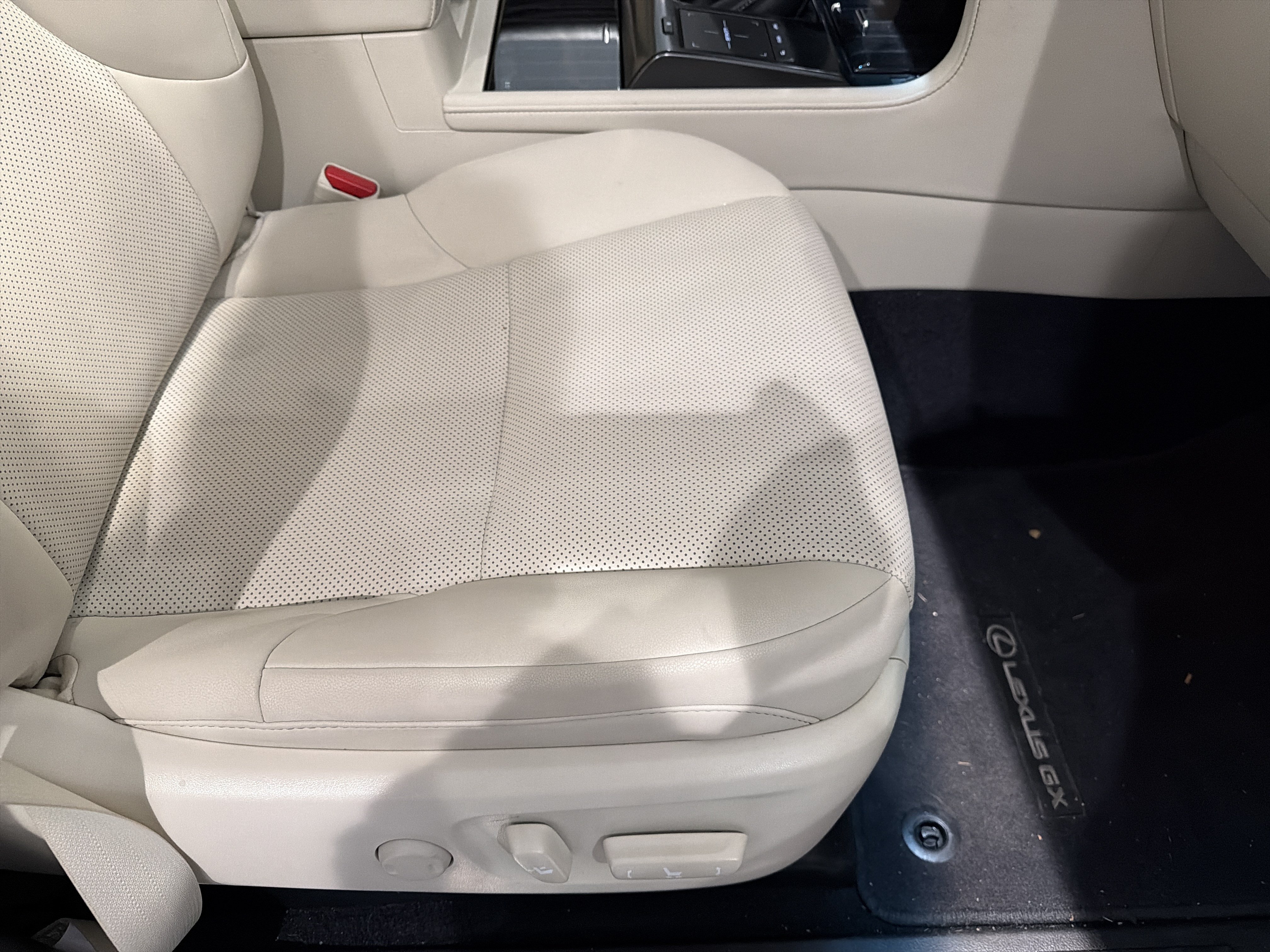 Certified 2023 Lexus GX 460 Premium w/ Premium Package AWD/4WD image 46