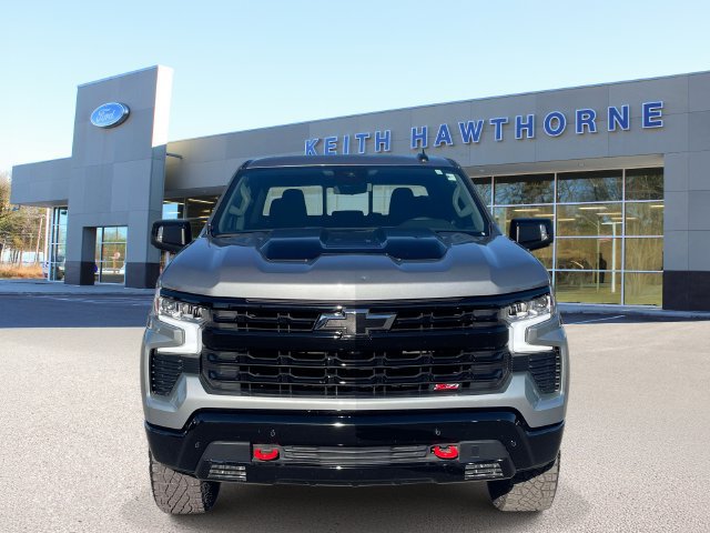Used 2025 Chevrolet Silverado 1500 LT Trail Boss w/ LT Trail Boss Premium Package AWD/4WD image 2