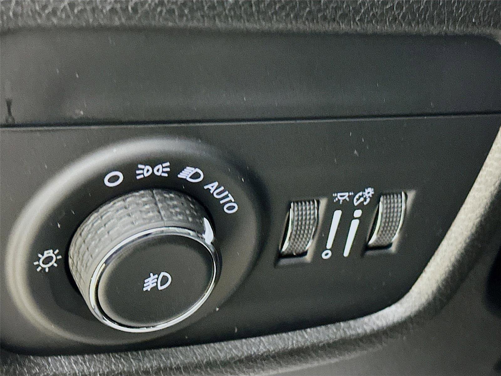 Used 2021 Jeep Grand Cherokee L Limited image 10