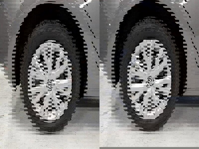 Used 2015 Volkswagen e-Golf Limited Edition image 13