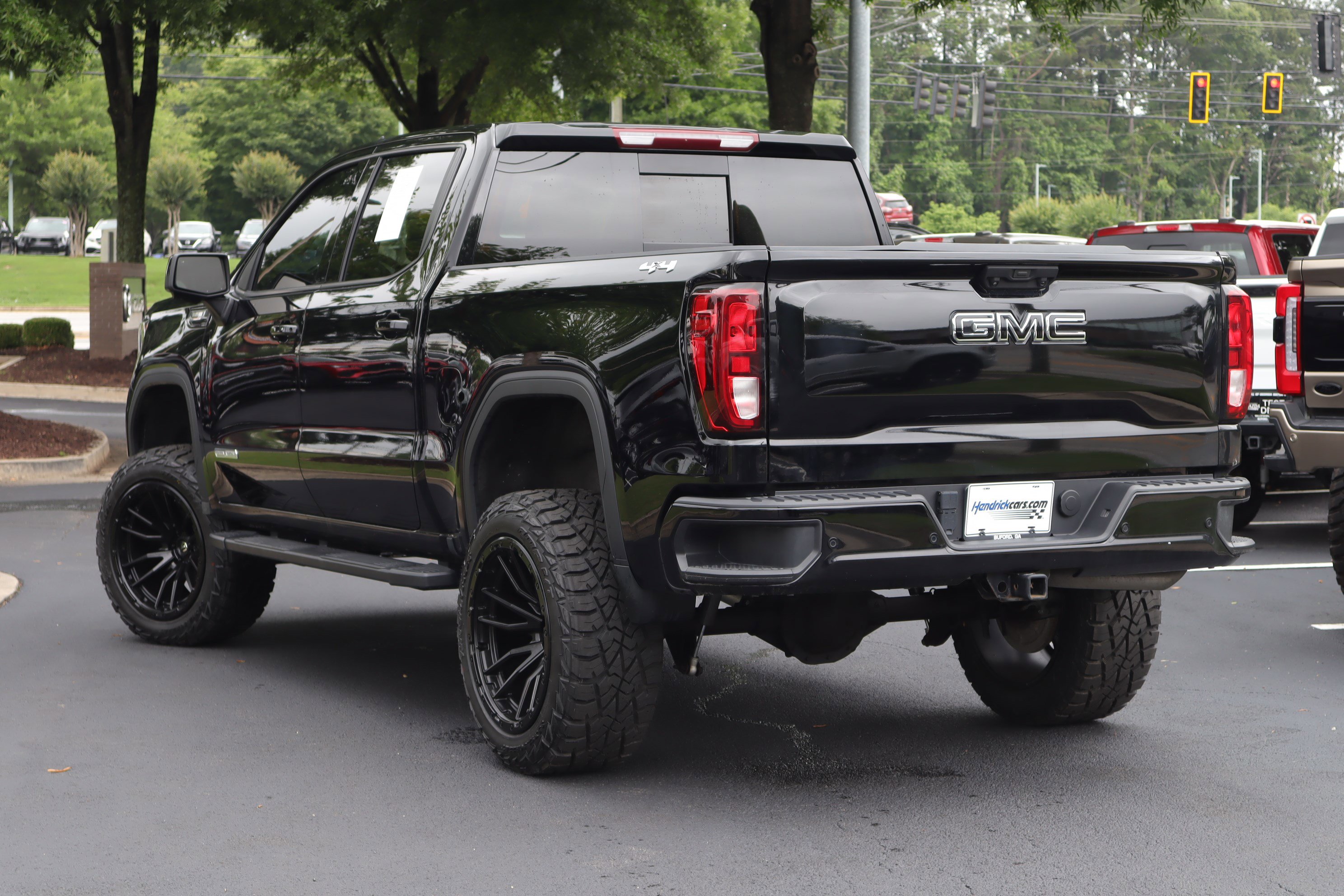 Used 2024 GMC Sierra 1500 Elevation w/ Elevation Premium Package AWD/4WD image 3