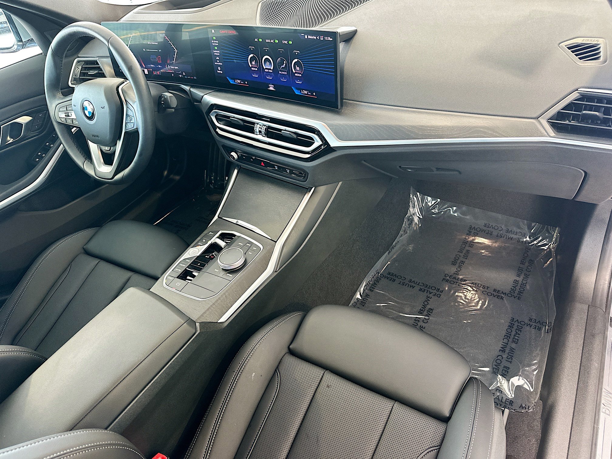 Used 2024 BMW 330i Sedan w/ Premium Package RWD image 30