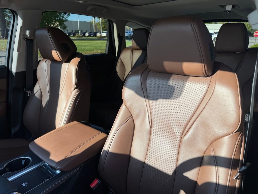 Used 2023 Acura MDX SH-AWD w/ Technology Package image 15