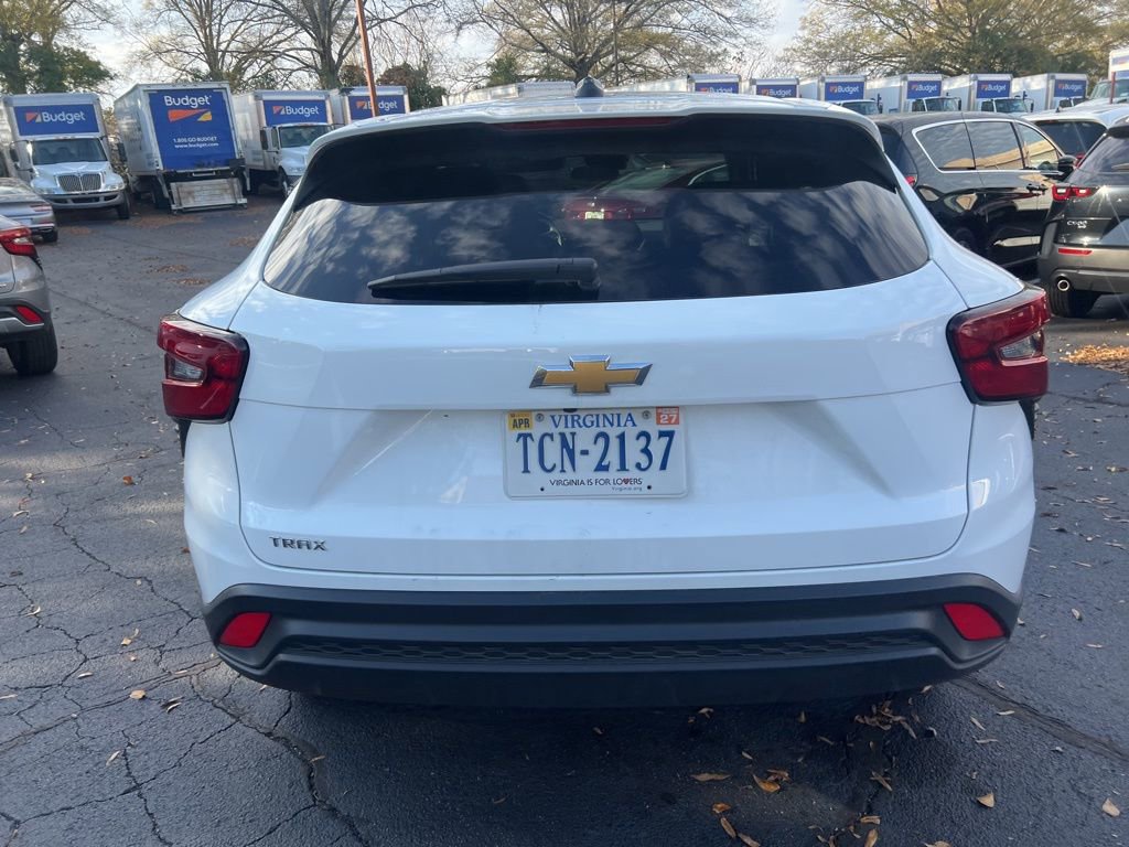 Used 2025 Chevrolet Trax LS image 13