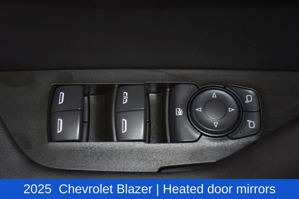 Used 2025 Chevrolet Blazer LT image 21