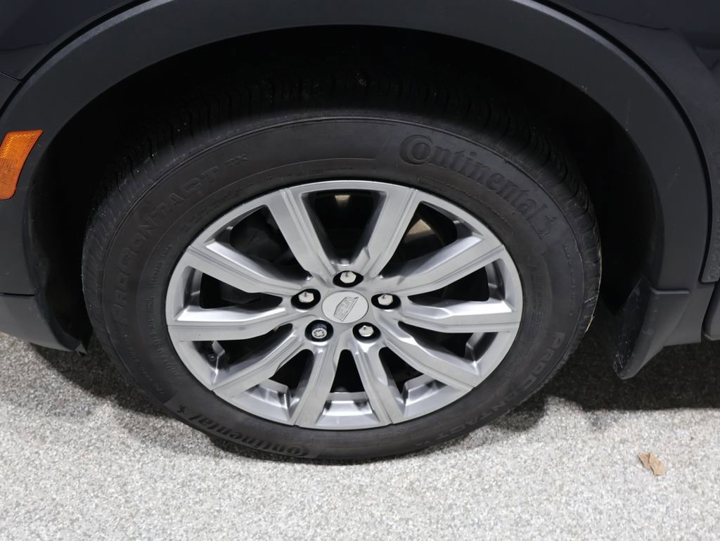 Used 2023 Cadillac XT4 Premium Luxury image 9