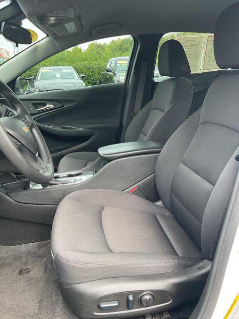 Used 2025 Chevrolet Malibu LT FWD image 14
